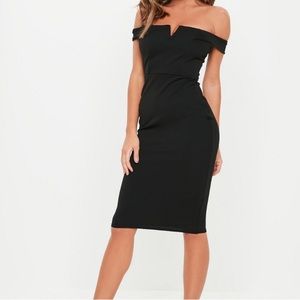 Off the shoulder Bardot black dress - Missguided